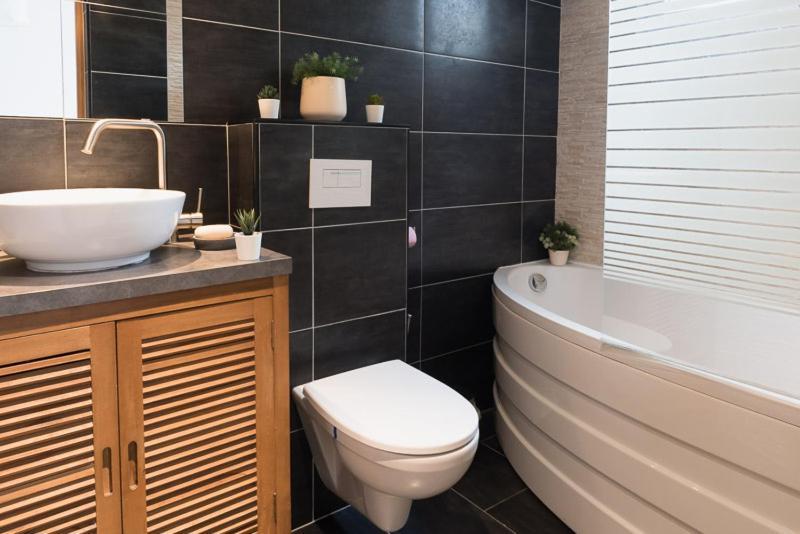 Charming One-Of-A-Kind Apartment. Saint-Ouen  ภายนอก รูปภาพ